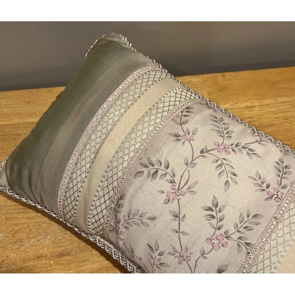 Vintage Croscill Cotswold Pillow‎ Lumbar Pink FCream Floral 20x11